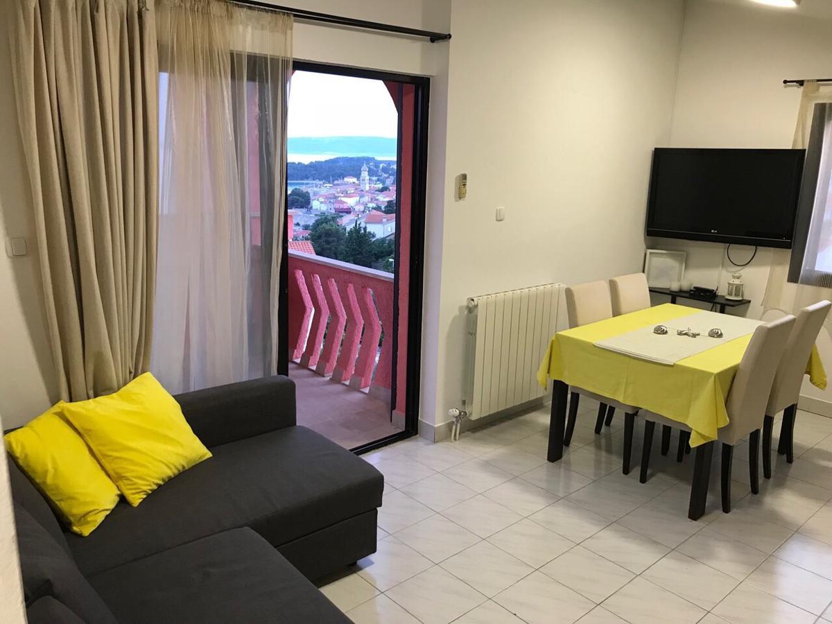 Apartmani Zuzic Krk Town Exteriör bild